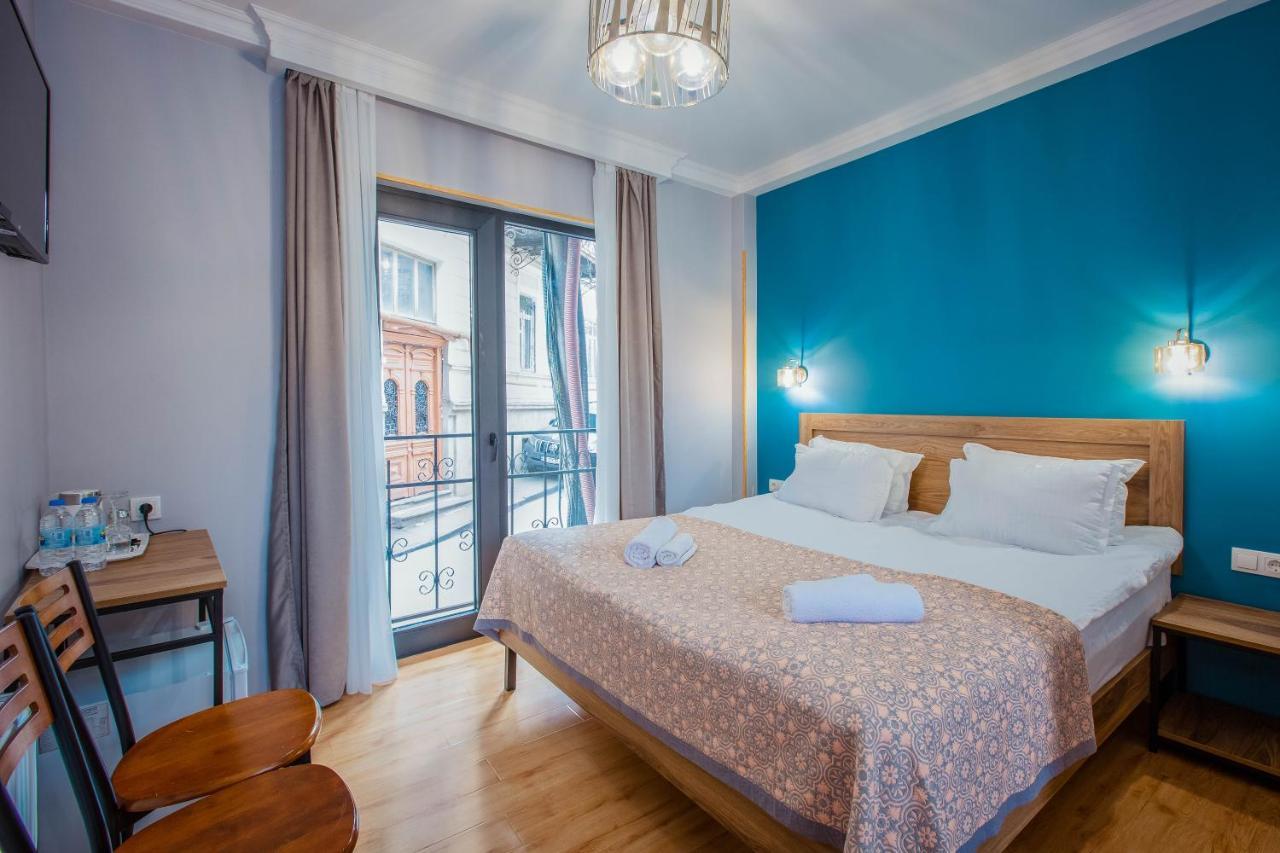 Central Gate Hotel In Heart Of Тбилиси Екстериор снимка