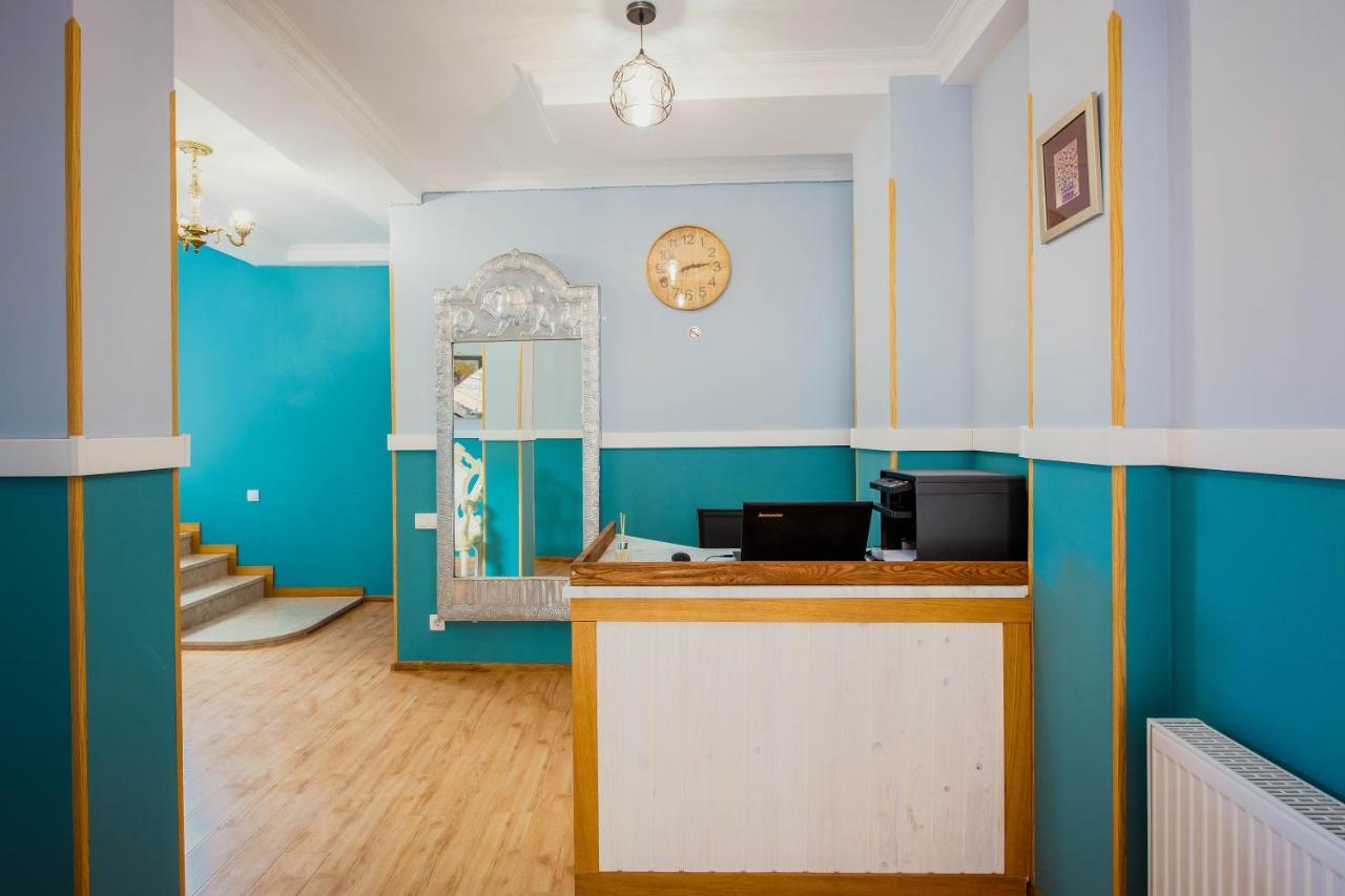 Central Gate Hotel In Heart Of Тбилиси Екстериор снимка